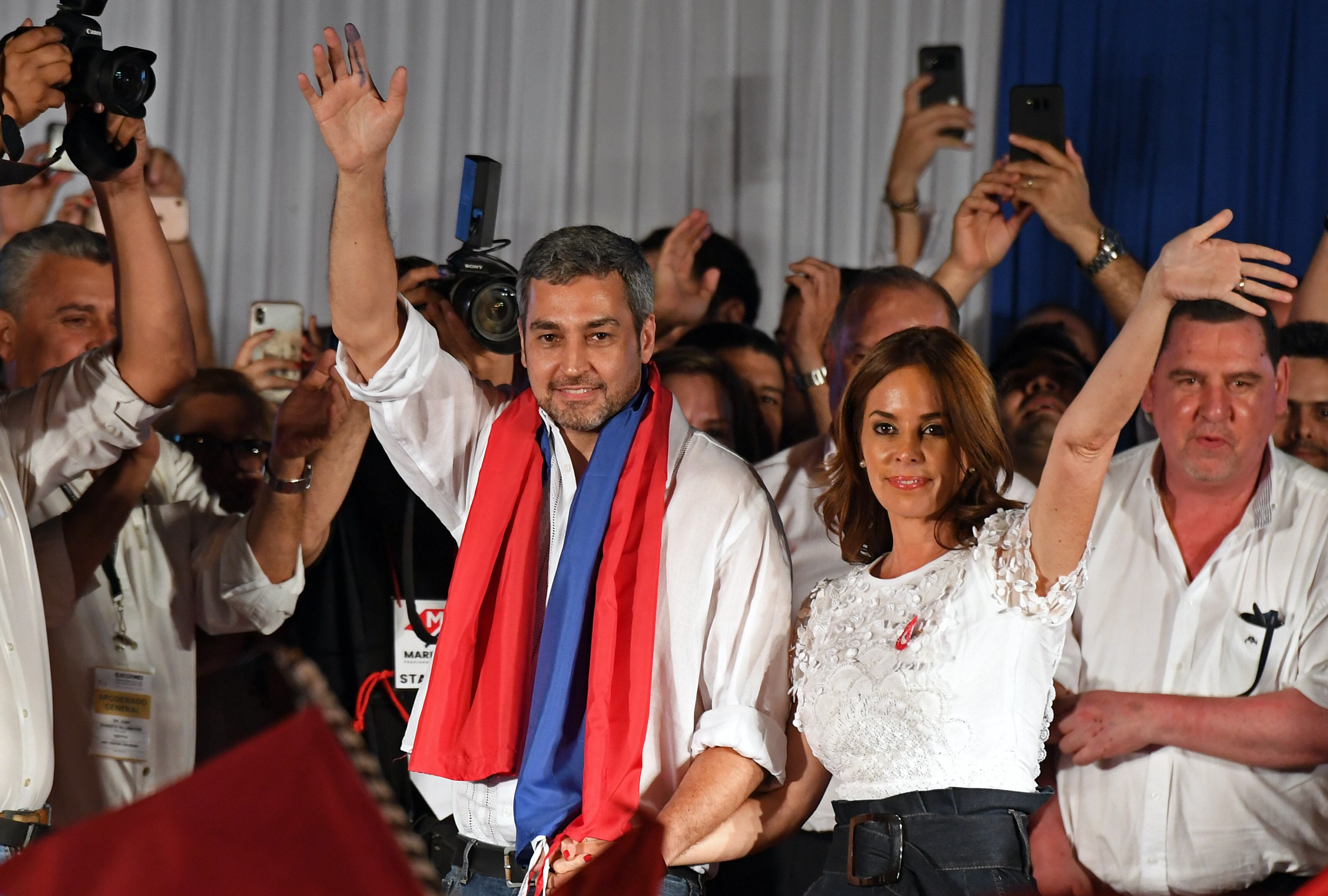 Mario Abdo Benítez ganó elecciones presidenciales en Paraguay con tres puntos de diferencia