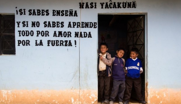 Gobierno peruano redujo en 50% presupuesto para la educación intercultural bilingue
