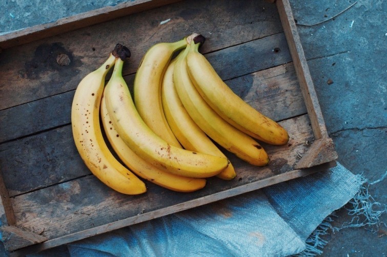 5 increíbles cosas que le ocurren a tu cuerpo si comes un plátano cada noche
