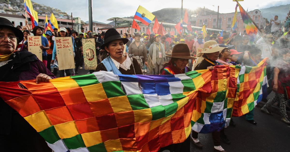 Movimientos indígenas y campesinos del Ecuador celebran victoria del Presidente Maduro