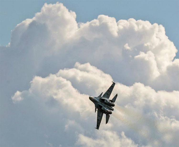 Un avión militar ruso se estrella en Siria