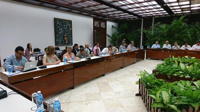 Gobierno de Colombia y ELN suspenden diálogos en Cuba hasta después de las elecciones
