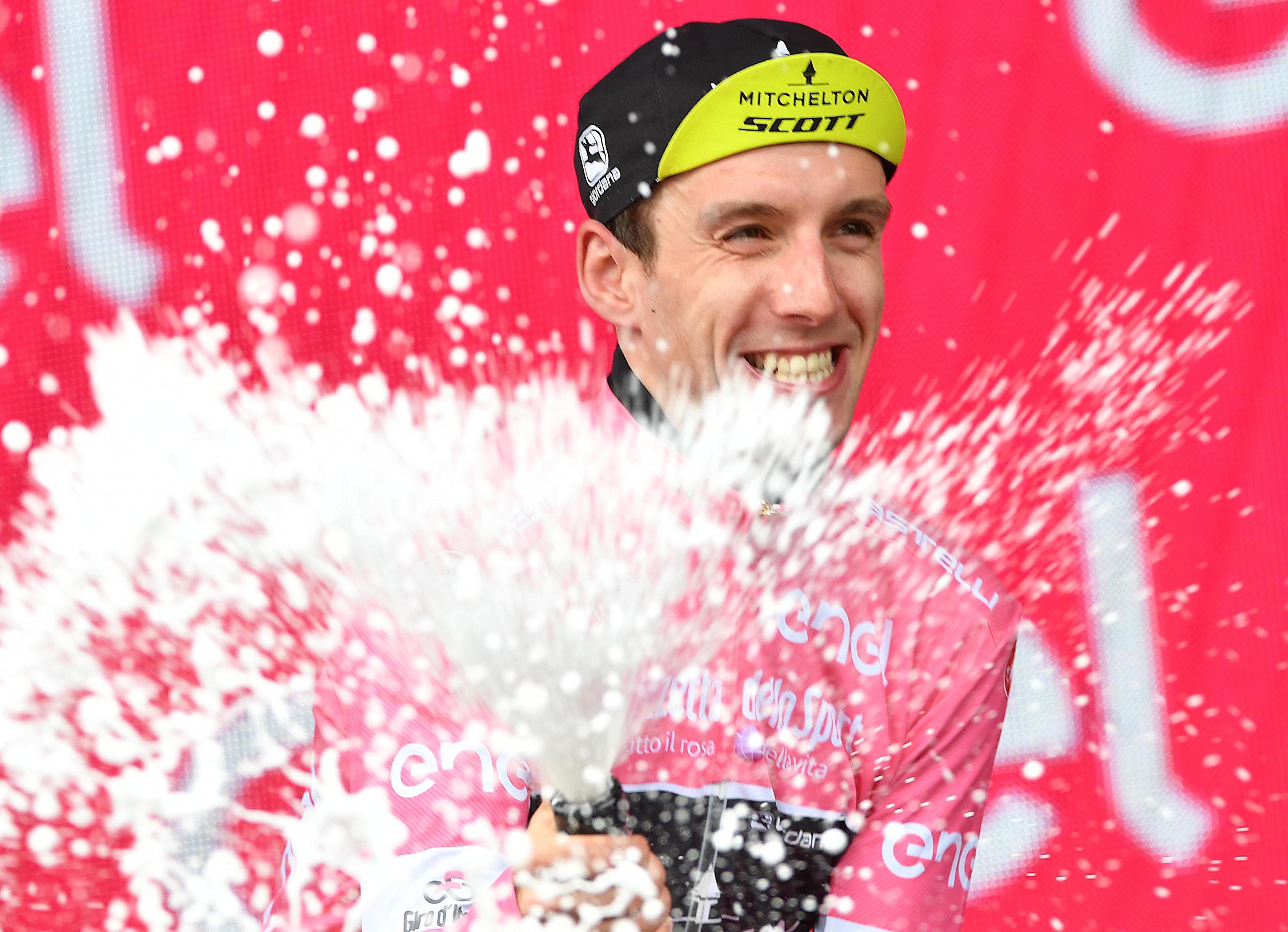 Simon Yates luchará contra el reloj en reanudación del Giro de Italia
