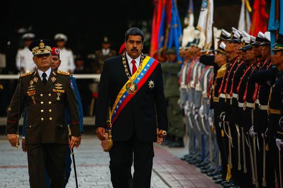 Maduro denuncia complot golpista fraguado desde Colombia