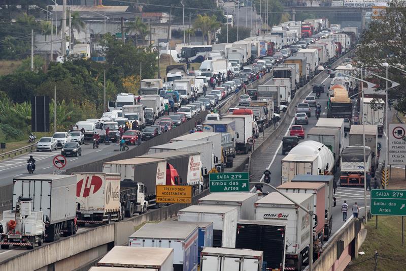 Carreteras de Puebla con gran afluencia en días santos; se espera incremento de visitantes