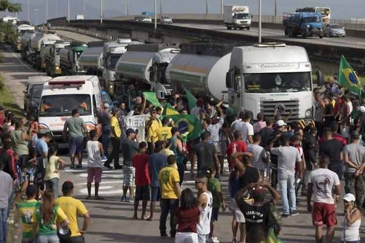 Mayoría en Brasil apoya a camioneros y reprueba medidas de Temer