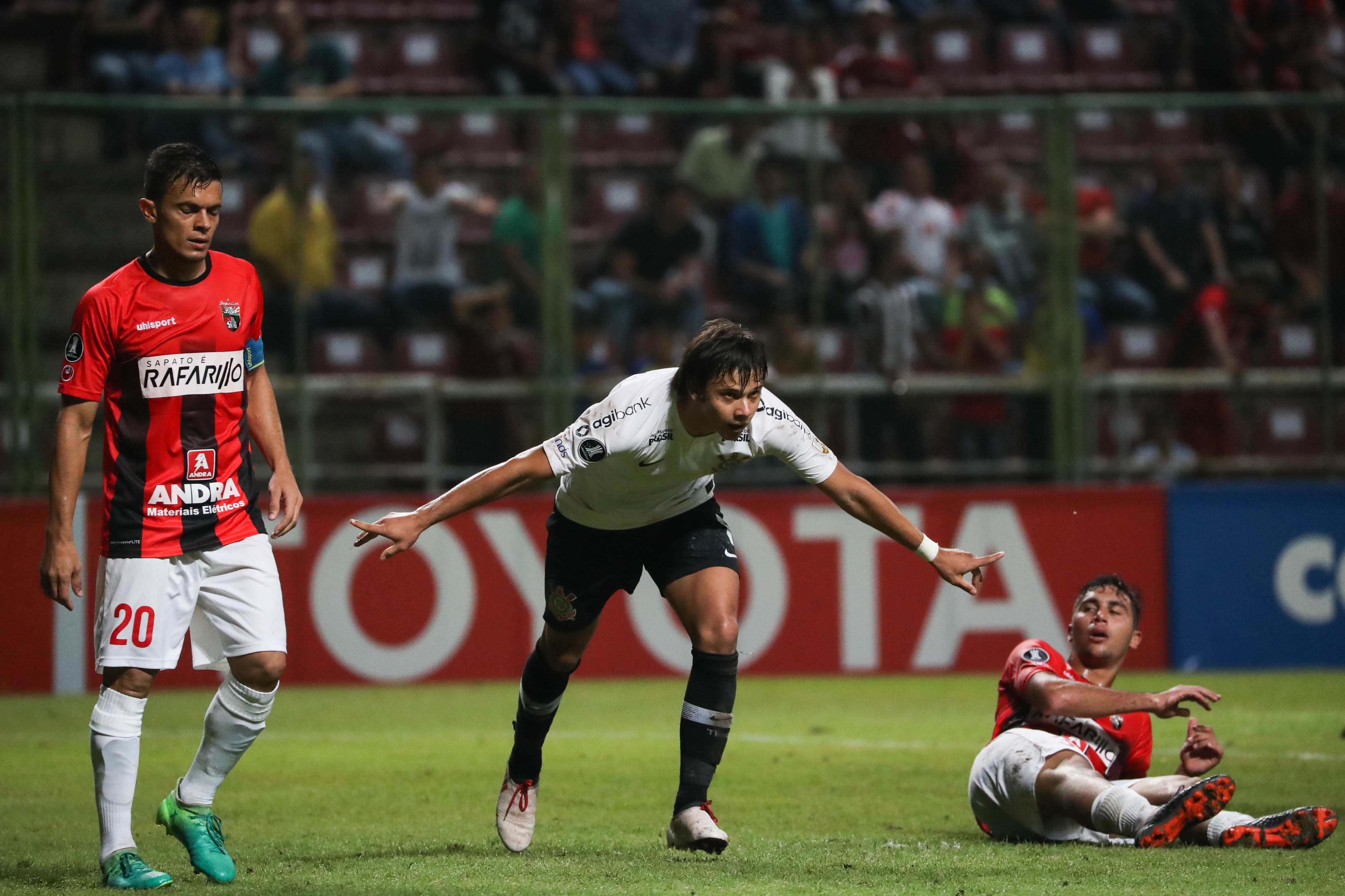 Corinthias destrozó ilusiones del Deportivo Lara de subir a la cima