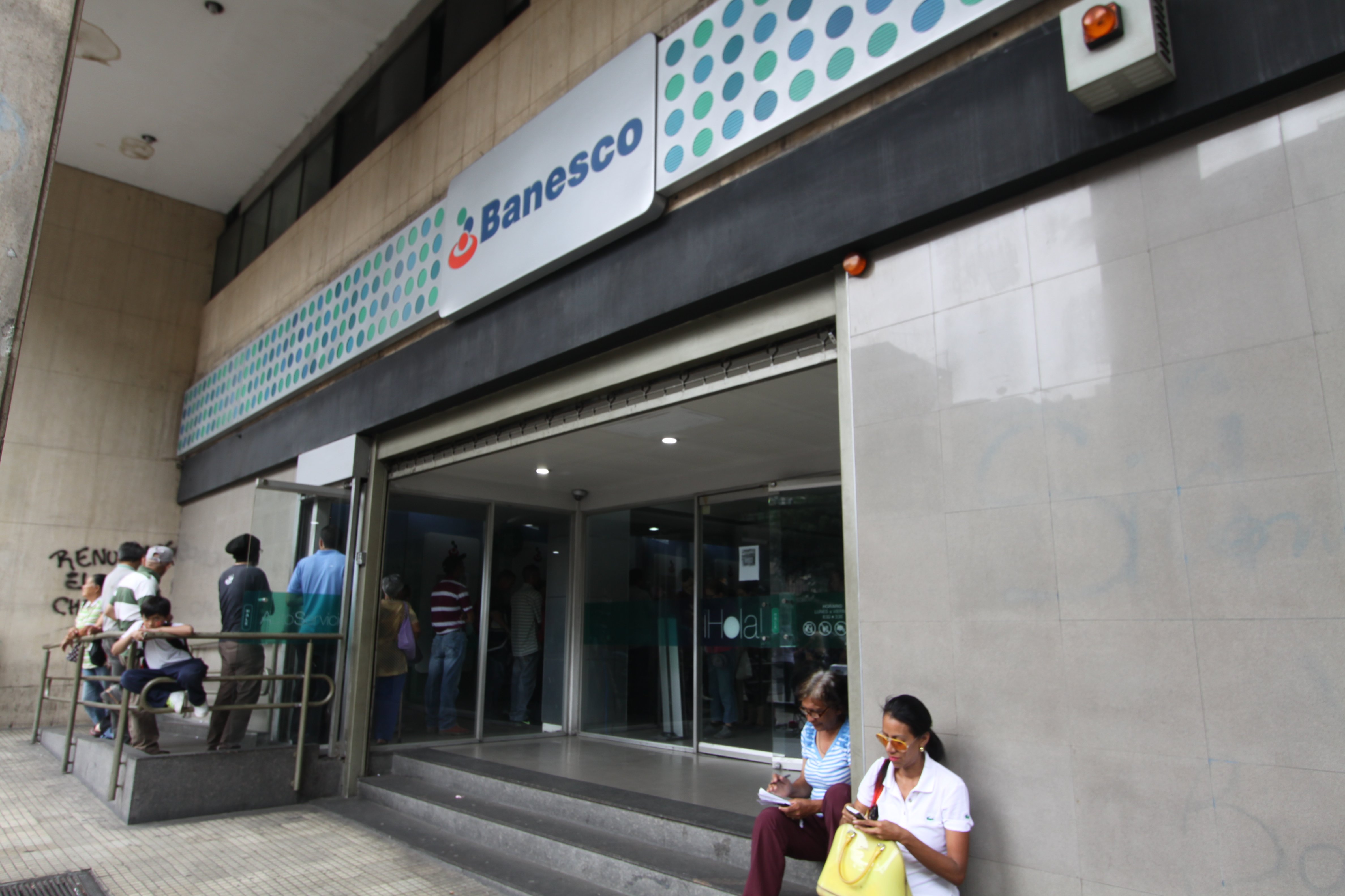 Agencias de Banesco funcionan con toda normalidad en Venezuela