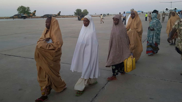 Ejército de Nigeria rescata a 1.000 personas secuestradas por Boko Haram