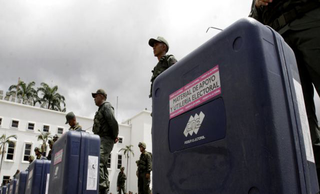 Elección presidencial en Venezuela estará bajo el resguardo 300. 000 efectivos del CEOFANB