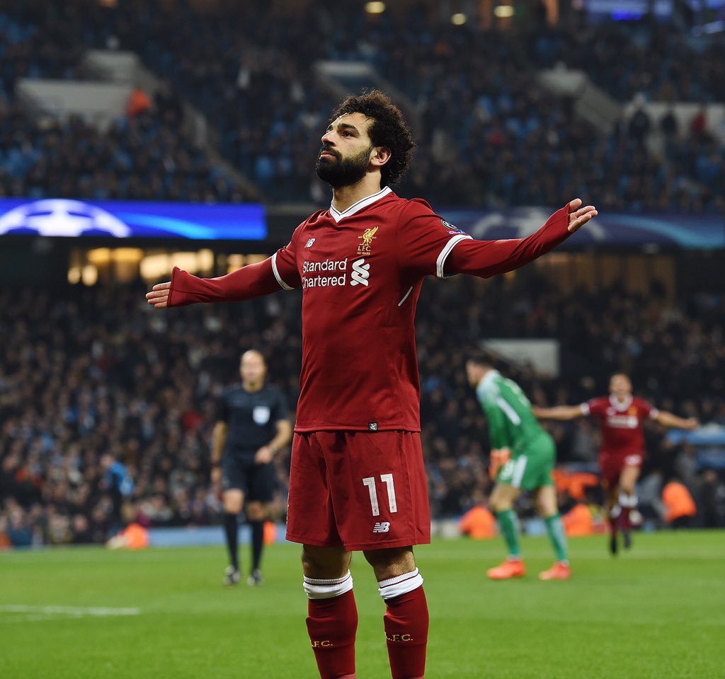 «A lo Messi»: Mohamed Salah encontró a su doble en Egipto