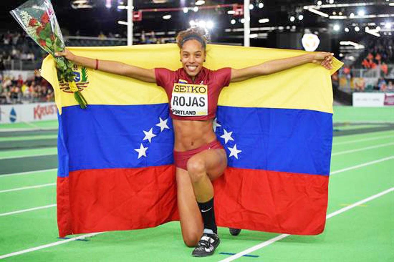 Venezolana Yulimar Rojas se incorpora al Guinness World Records por su triple salto bajo techo