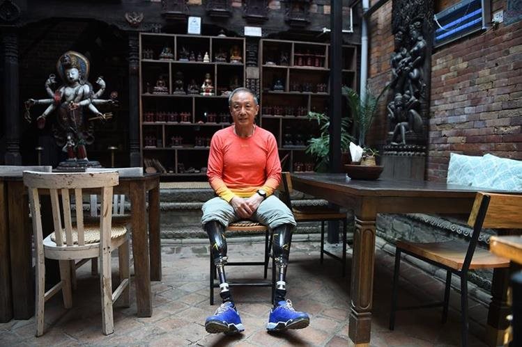 (VIDEO): La historia de Xia Boyu, el escalador de 70 años que llegó a la cumbre del Everest pese a tener sus dos piernas amputadas