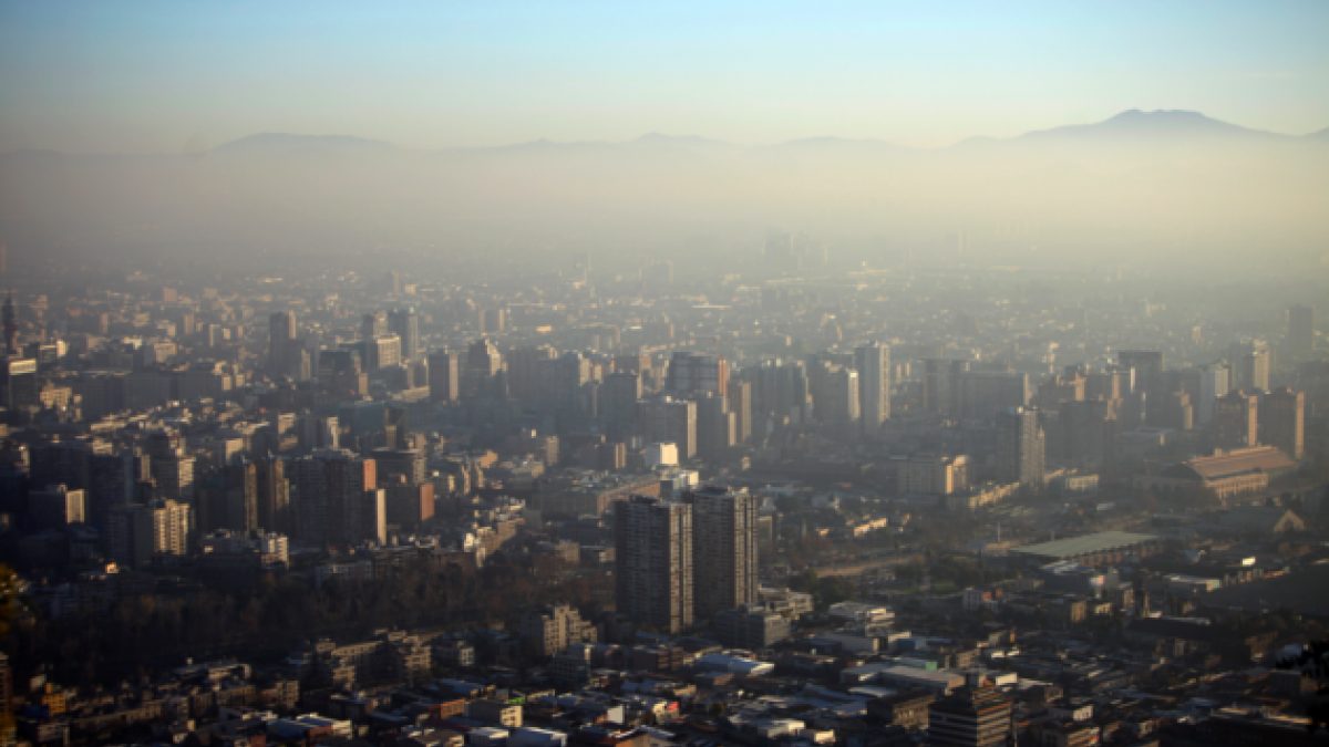 Todo mal: Decretan tercera alerta ambiental consecutiva en Santiago