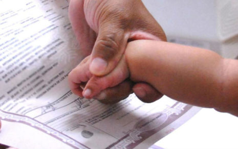 Nombres de niños indígenas deben ser registrados en el acta de nacimiento