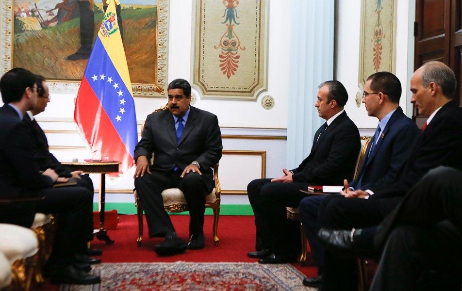 Maduro se reunió con representantes del Banco de Desarrollo de América Latina