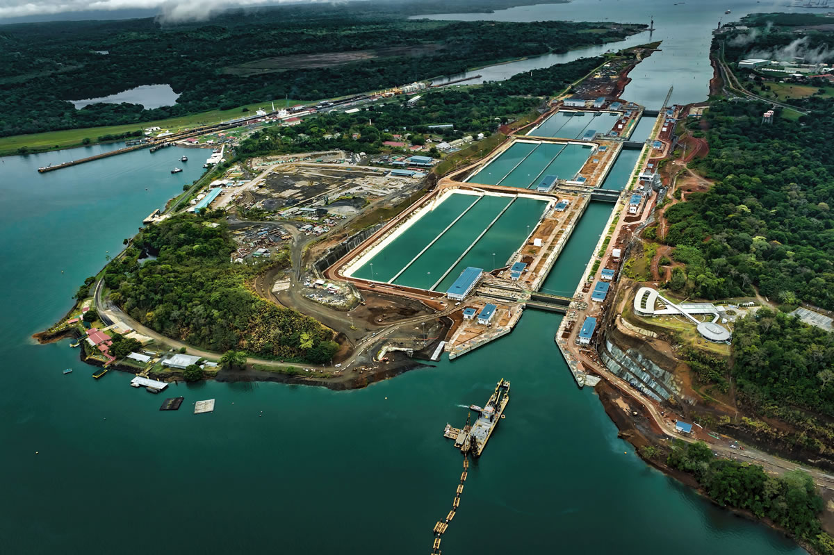 El Canal de Panamá descarta otra ampliación hasta 2025 por falta de agua
