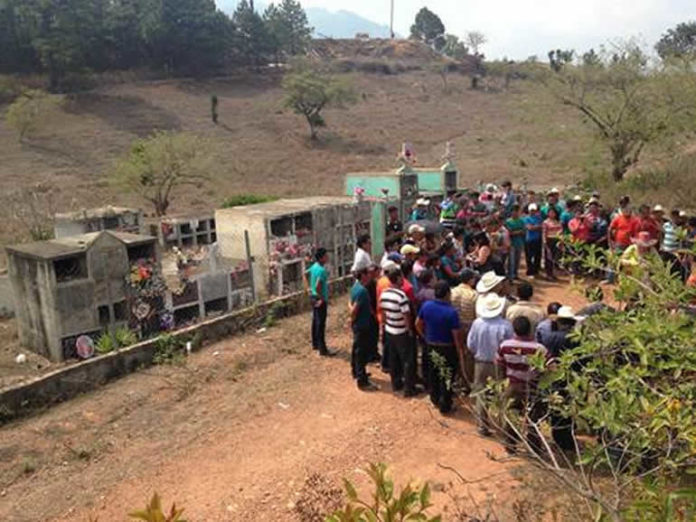 Transnacional minera canadiense intenta desalojar una comunidad entera en Honduras
