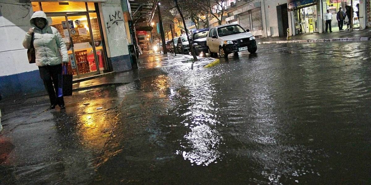 Onemi y Aguas Andinas mantienen Alerta Temprana Preventiva por lluvias en alta cordillera