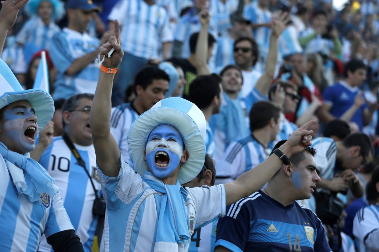 (VIDEO): «Es para Chile que lo mira por tv»: Hinchas argentinos se vuelven a acordar de «La Roja»