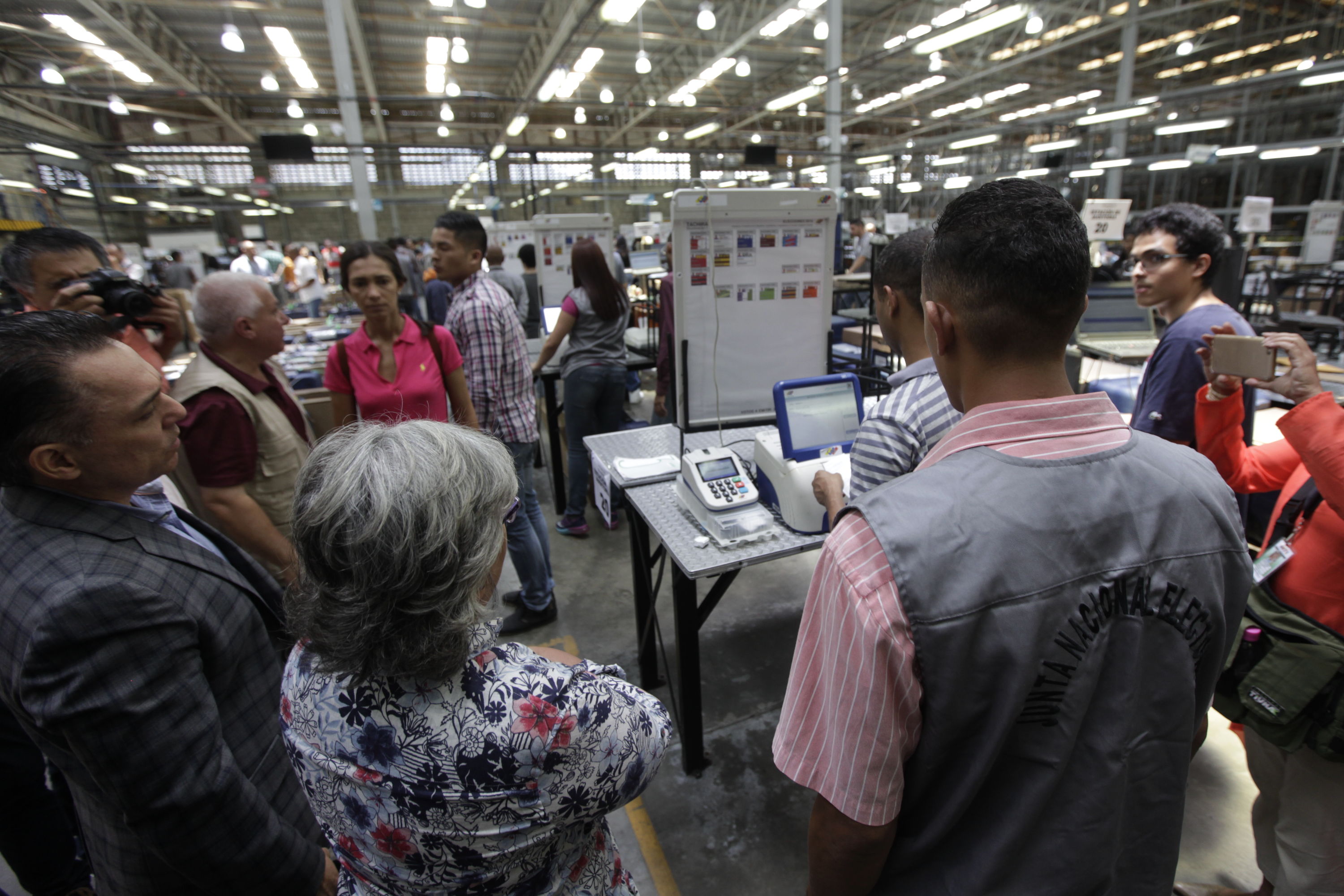 CNE advirtió sobre sanciones a promotores de abstención