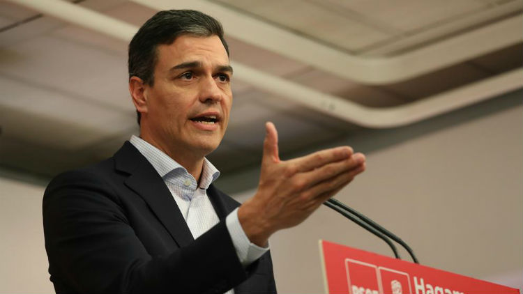 Los socialistas españoles presentaron una moción de censura contra Mariano Rajoy