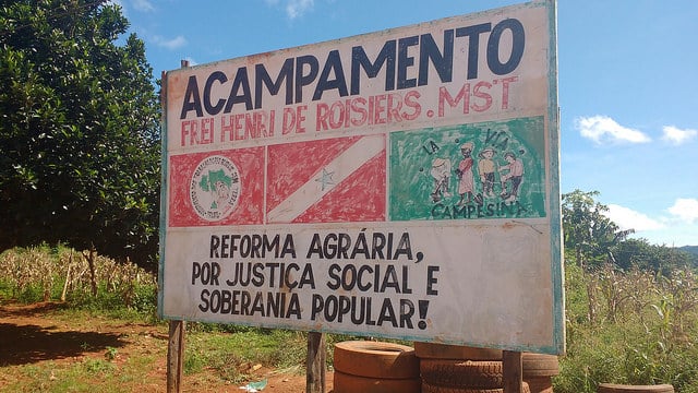 El campamento que simboliza la lucha de los Sin Tierra contra el latifundio en Brasil