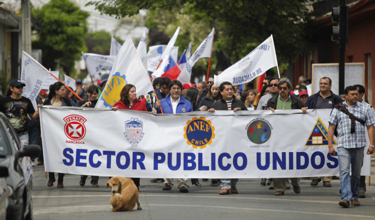 Frente Amplio critica despidos masivos en sector público: «El Estado de Chile no puede seguir siendo un mal empleador»