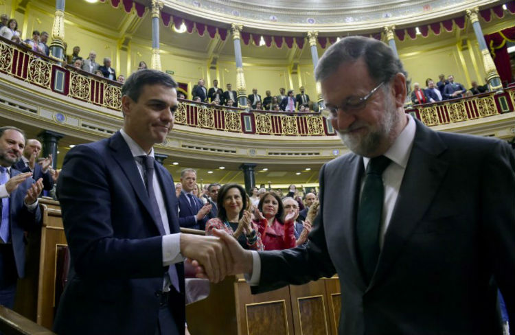 Triunfa la moción de censura que destituye a Mariano Rajoy