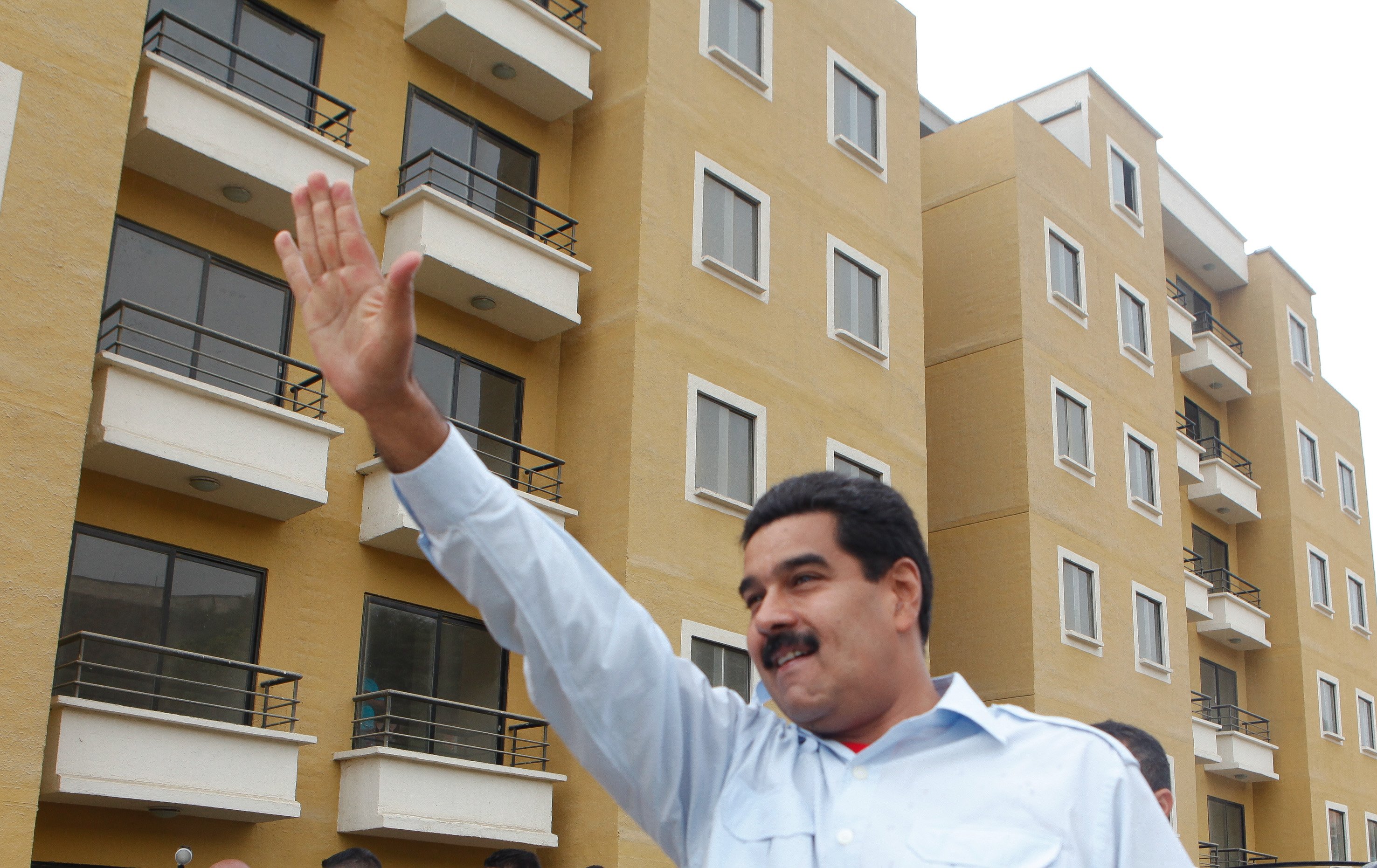 En Venezuela el presidente Maduro entrega la vivienda digna 2 millones 100 mil