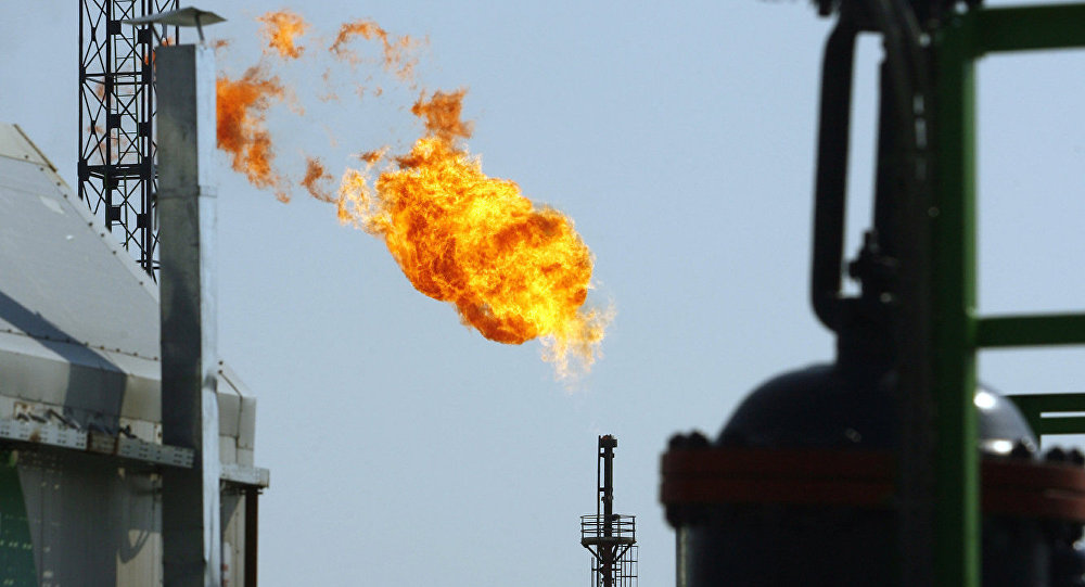 Precios del petróleo suben a pesar de alza de producción de la OPEP
