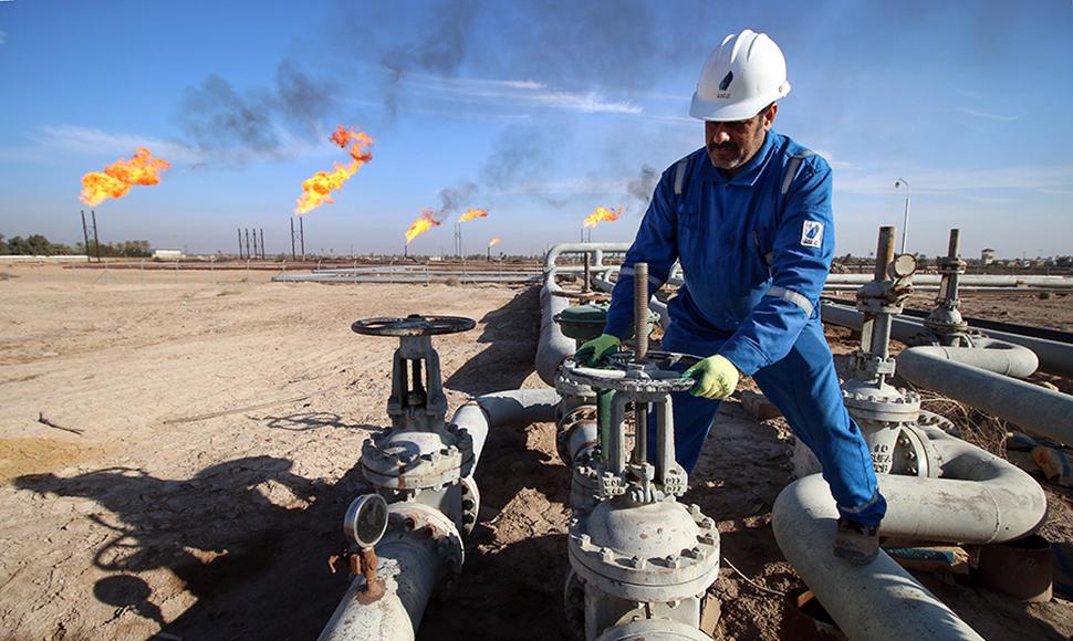 Precios del petróleo caen mientras OPEP debate aumentar su producción