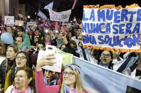 Argentina en el ojo de huracán por debate sobre aborto despenalizado