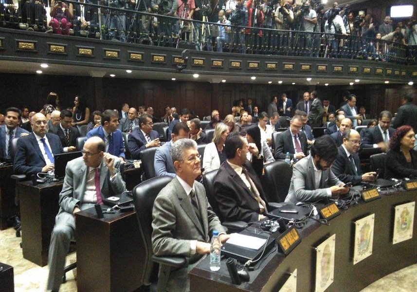 Legisladores venezolanos en desacato no cumplen expectativas mediáticas con el llamado a Cumbre
