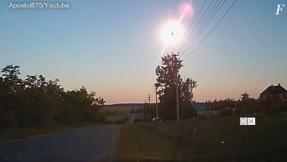 Meteorito del tamaño de un coche explotó sobre Rusia (+Video)