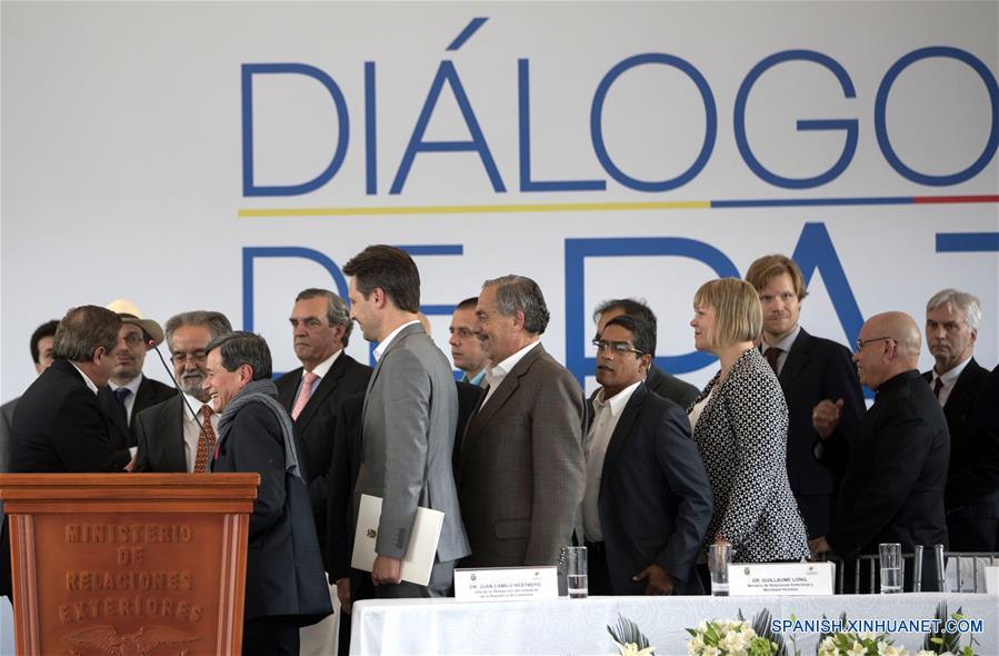 ELN y Gobierno colombiano posponen mesa de diálogo