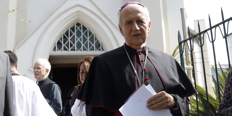 Denunciante del obispo Gonzalo Duarte lamenta que «se vaya por la puerta ancha»