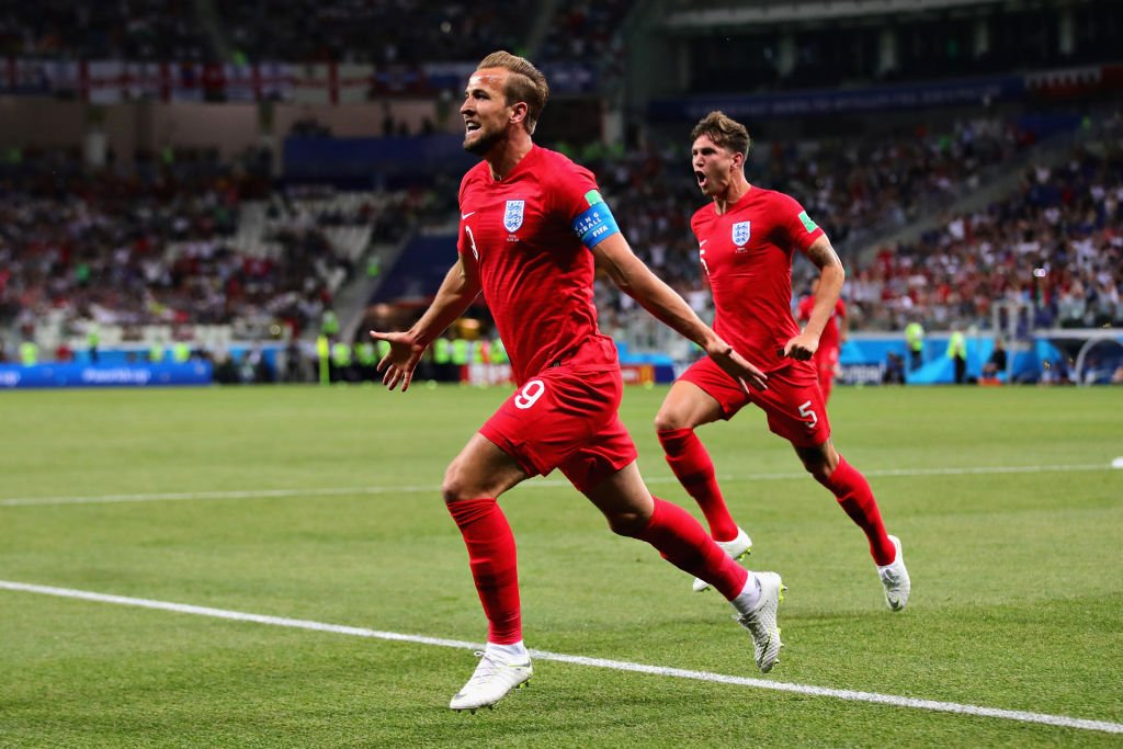 Inglaterra consigue su victoria ante Túnez en el último minuto