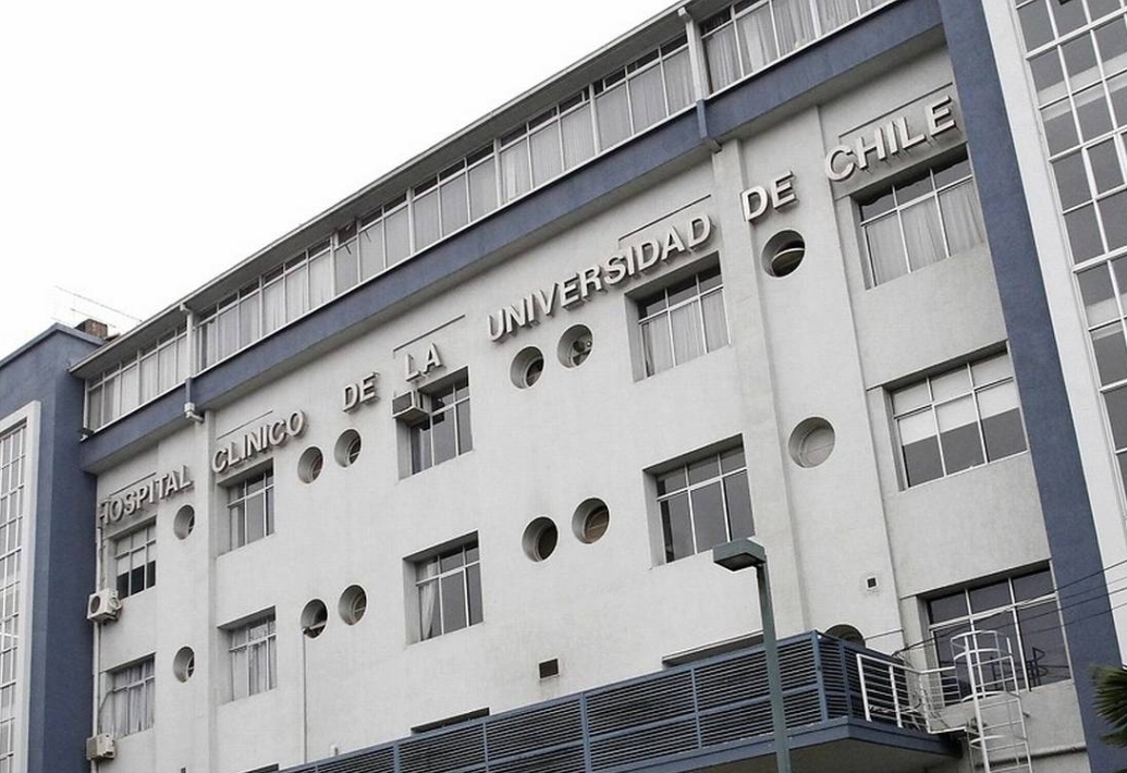 Director del Hospital Clínico de la U. de Chile presenta su renuncia «anticipada» en medio de investigación por acoso sexual