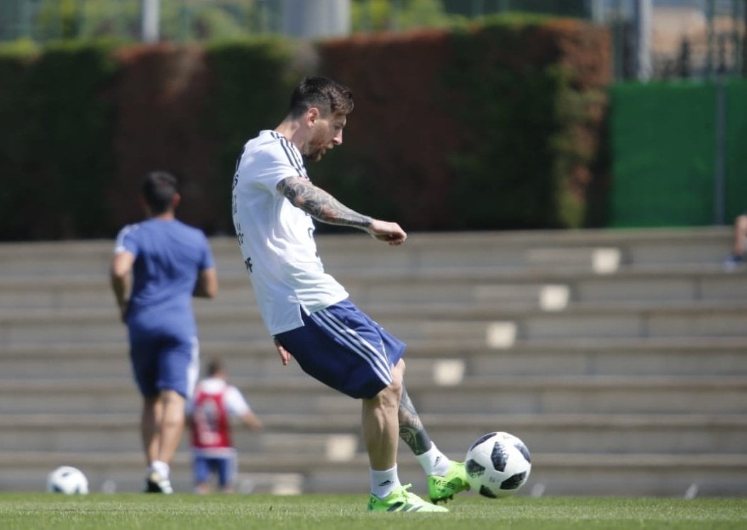 Messi comanda a Argentina