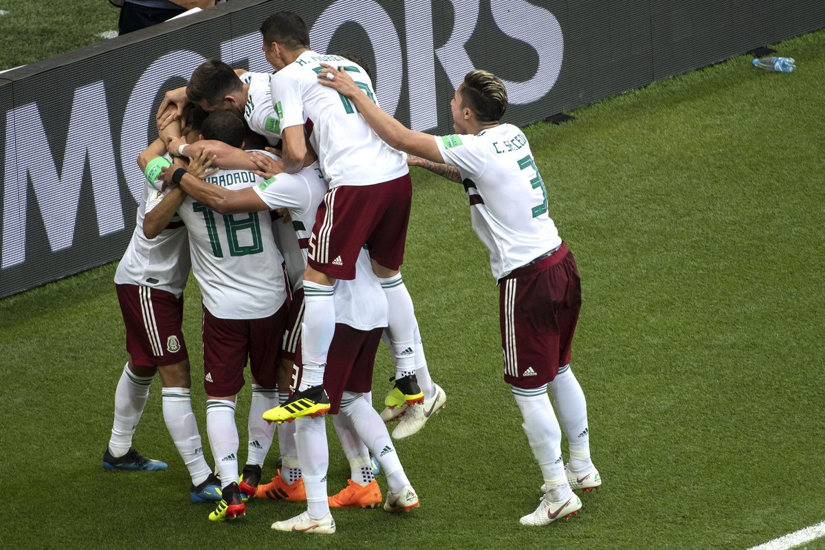 México logra conseguir el boleto a octavos de final