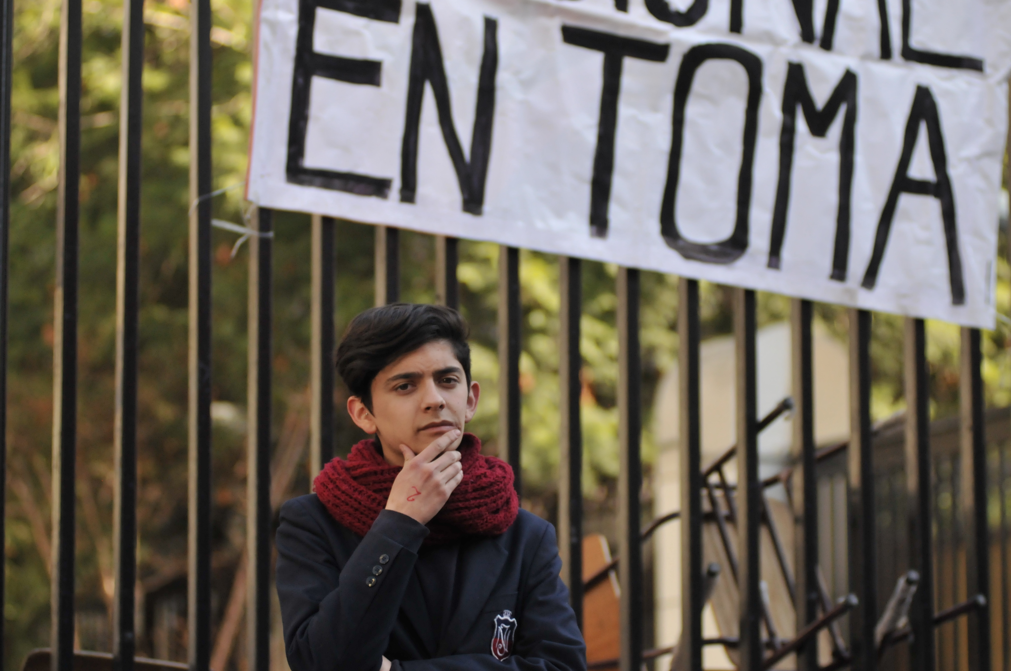 «Queremos la salida del rector»: Estudiantes se toman nuevamente el Instituto Nacional