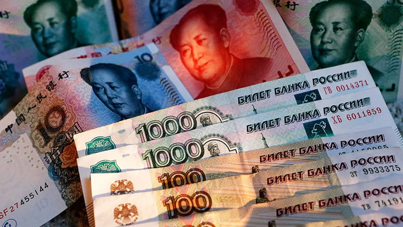 Desplazado el dólar: negociaciones comerciales entre Rusia y China no usarán esa moneda