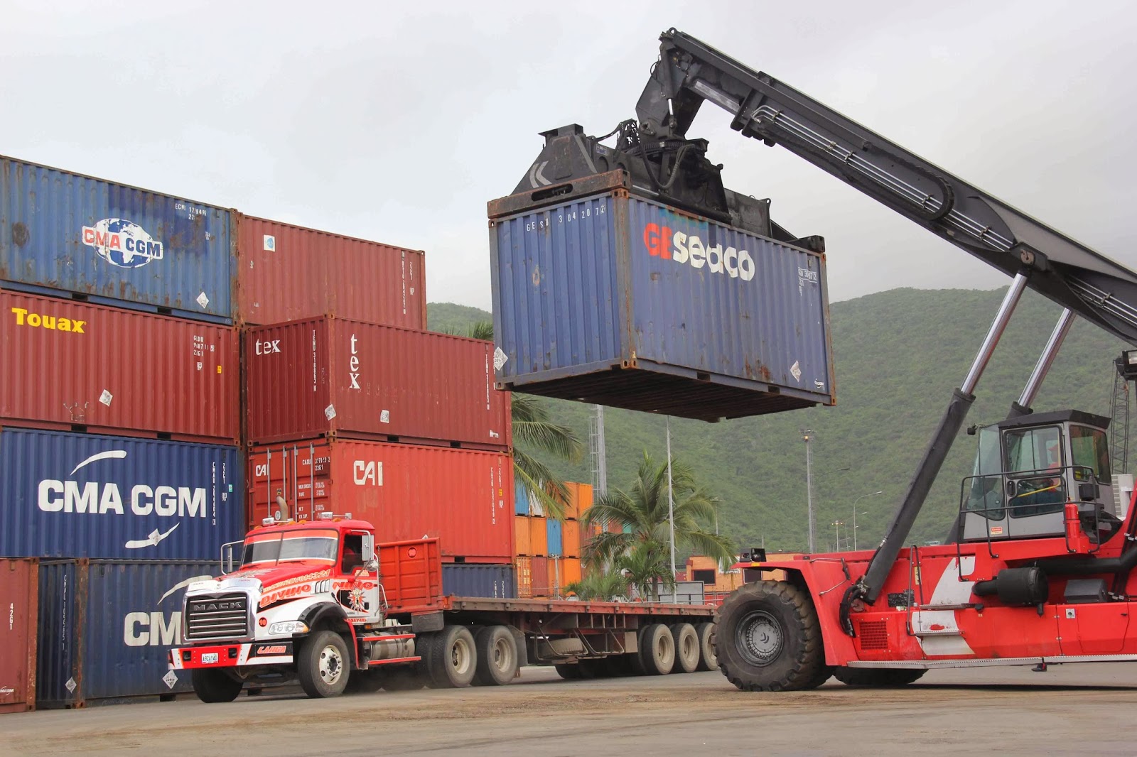 Venezuela inicia nueva etapa de cooperación comercial con Aruba