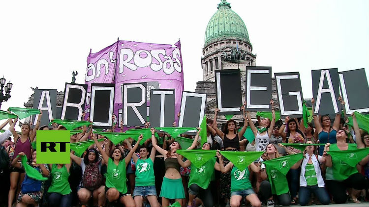 Senado de Argentina debatirá ley para despenalizar el aborto el 8 de agosto