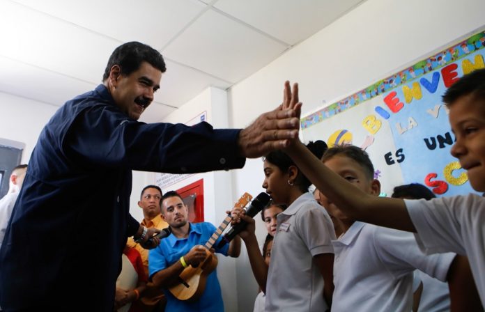 Comunidades venezolanas son la garantía del cuido de los planteles educativos