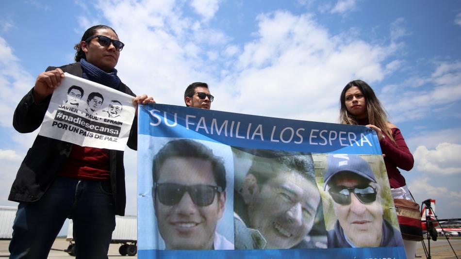 familaires de periodistas ecuatorianos