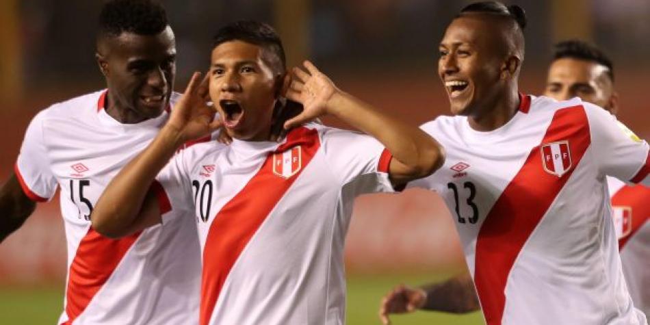 Perú se despide del Mundial con una victoria ante Australia