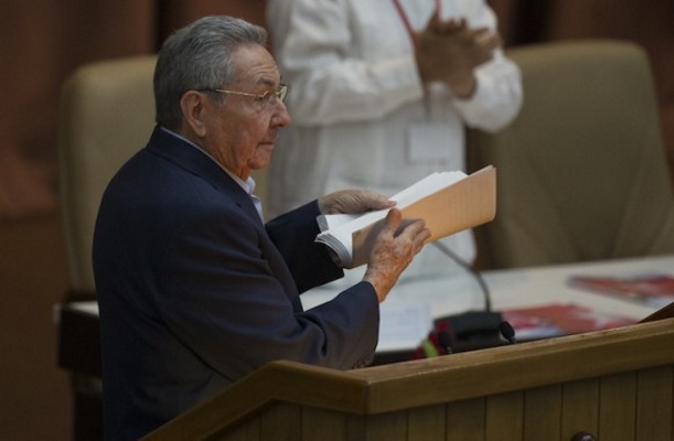 Raúl Castro preside comisión encargada de reformar la Constitución de Cuba