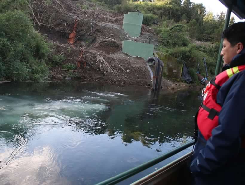 Llanquihue: Denuncian contaminación con aguas servidas en el río Maullín